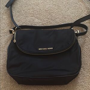 Michael Kors Black Crossbody Bag Sleek Design